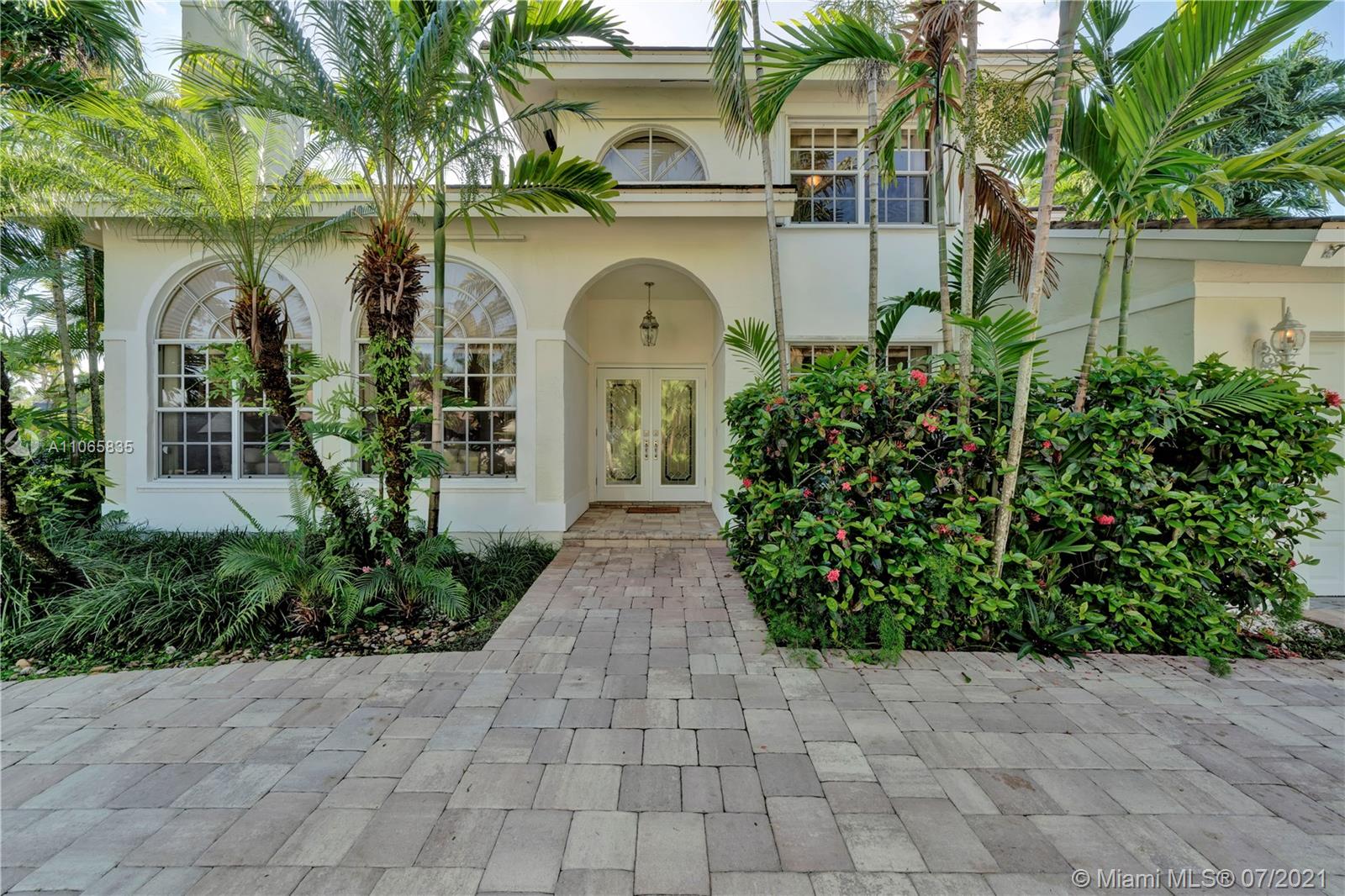 Photo 1 of 13705 109th Ct in Miami - MLS A11065835