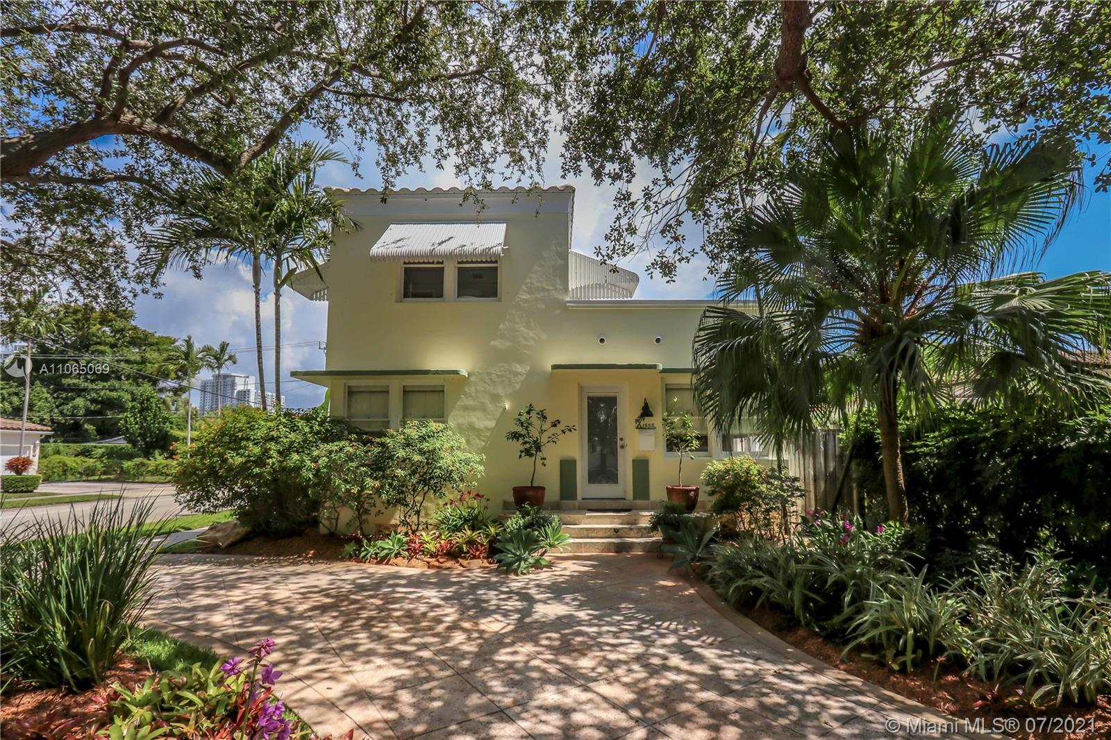 Photo 1 of 1555 Monroe St in Hollywood - MLS A11065069