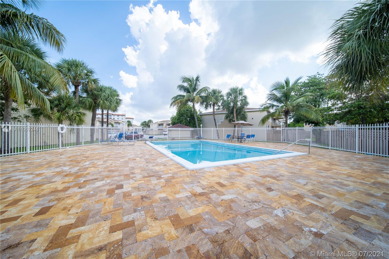 Doral Gardens Condo Apartamentos en Venta (Unidades del Condominio