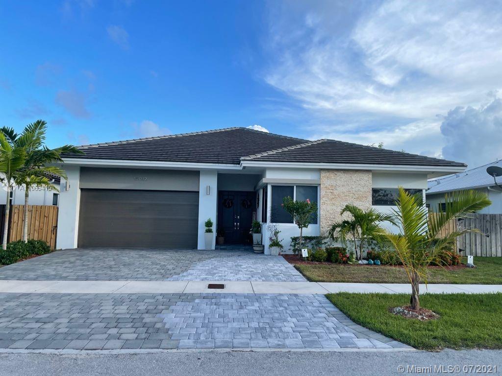 Photo 1 of 15012 177th Ter in Miami - MLS A11069415