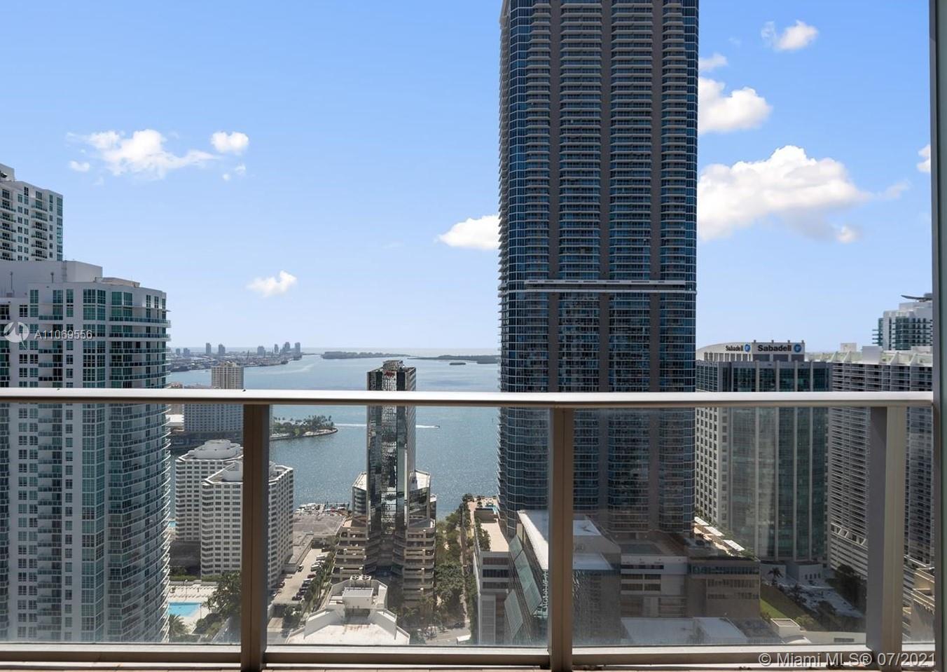 Incredible unit at 35th floor with amazing view. Unit with DEN and Private elevator and more. For showing send message listing agent. Lease for $ 4100 expires  September 2022.