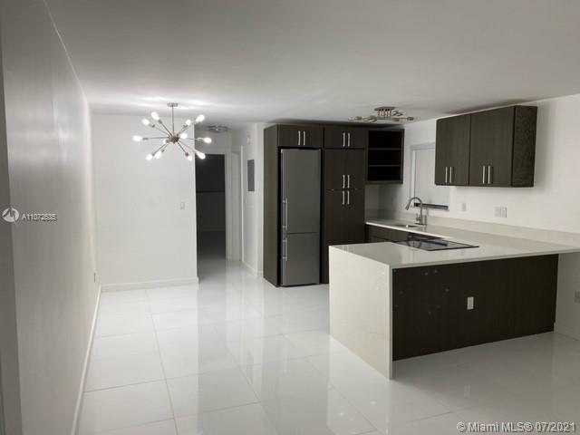 710 11th St 8, Miami Beach, FL 33139