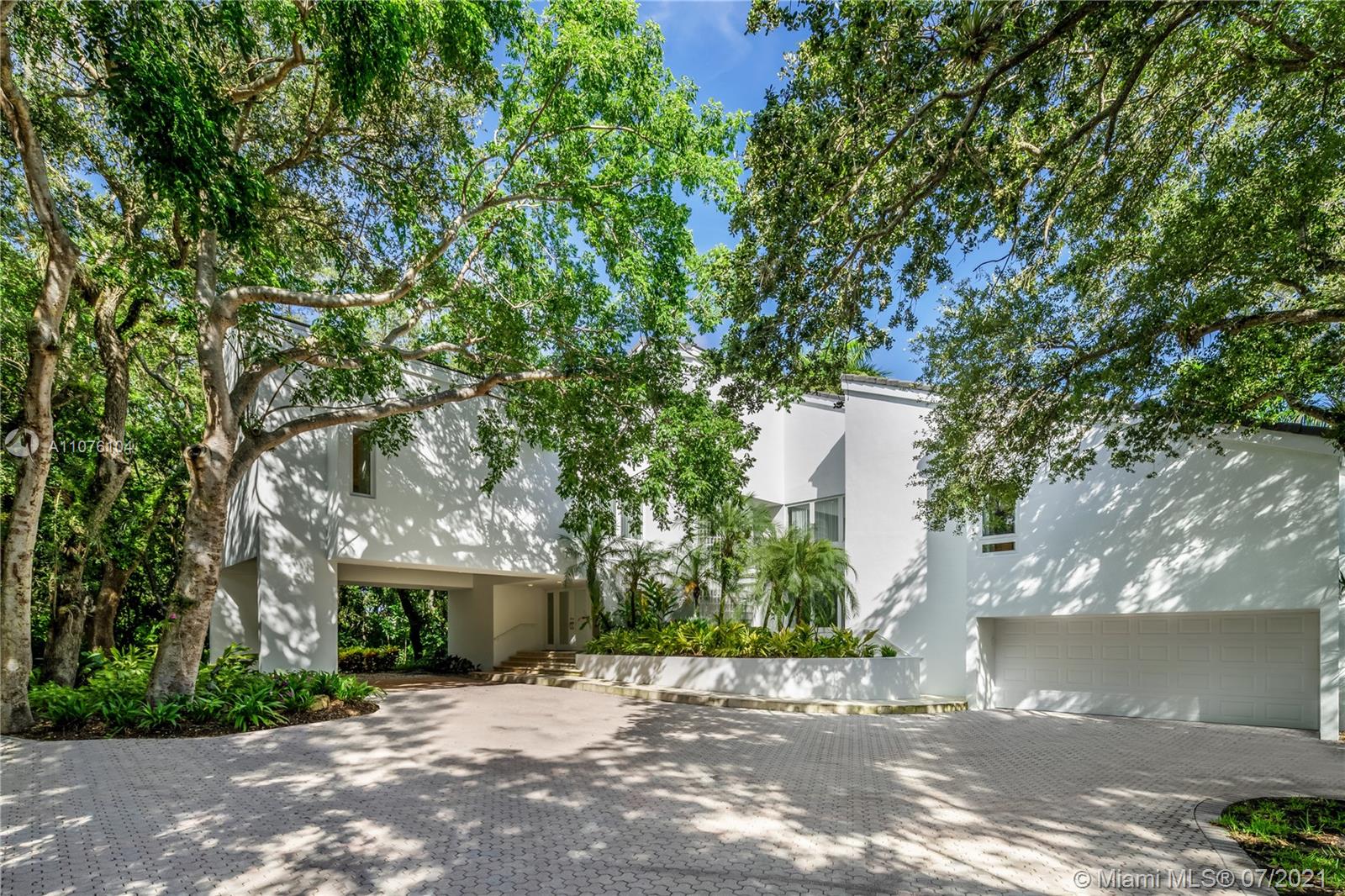 Photo 1 of 9191 Old Cutler Rd in Coral Gables - MLS A11076104