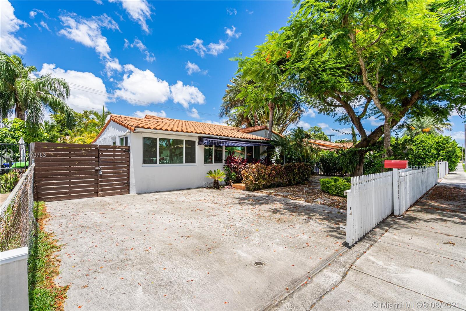 Photo 1 of 4015 4th Ter in Miami - MLS A11078783