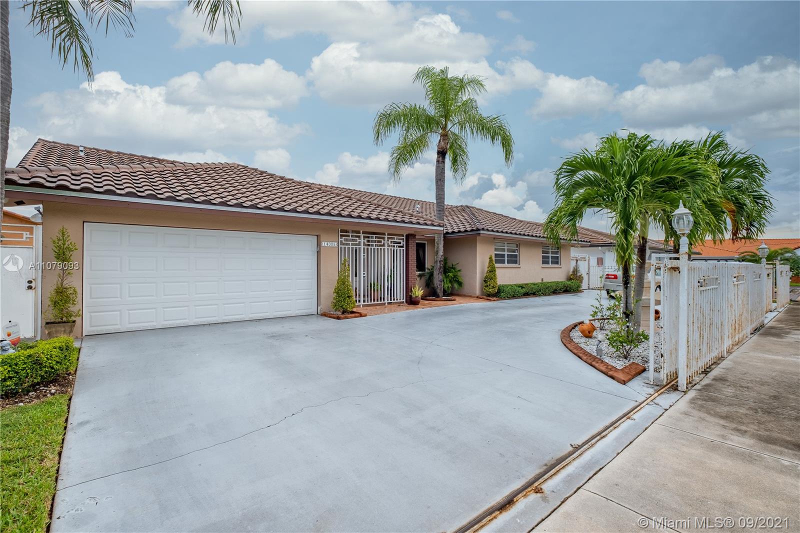 Photo 1 of 14005 17th Ter in Miami - MLS A11079093