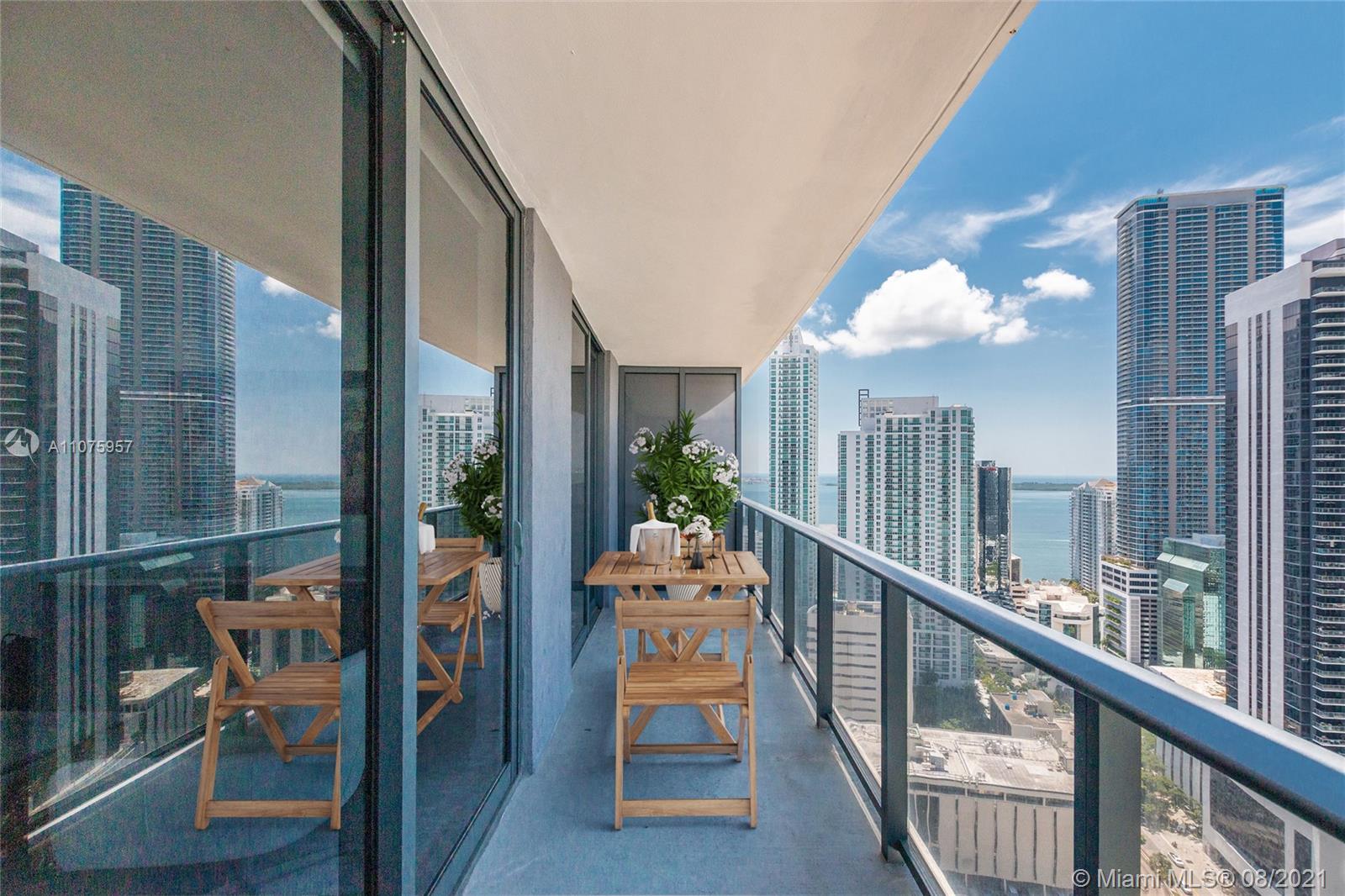 45 SW 9th St 3305, Miami, FL 33130