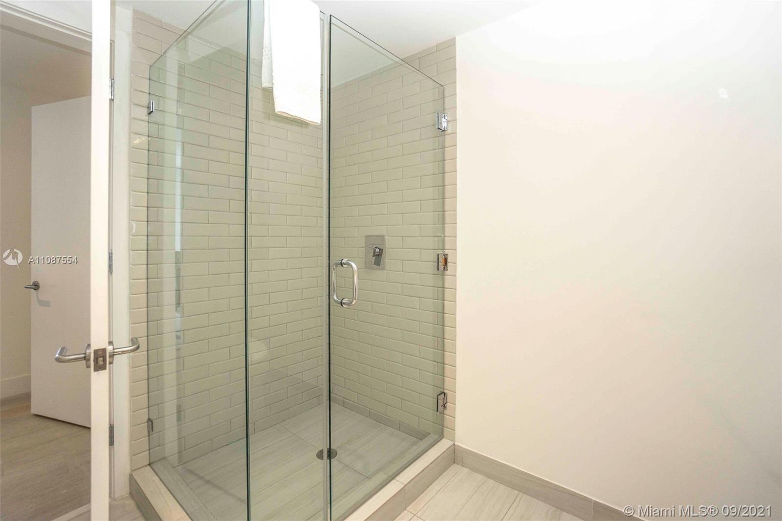 4010 S Ocean Dr R3307, Hollywood, Florida 33019, 2 Bedrooms Bedrooms, ,2 BathroomsBathrooms,Residential,For Sale,4010 S Ocean Dr R3307,A11087554