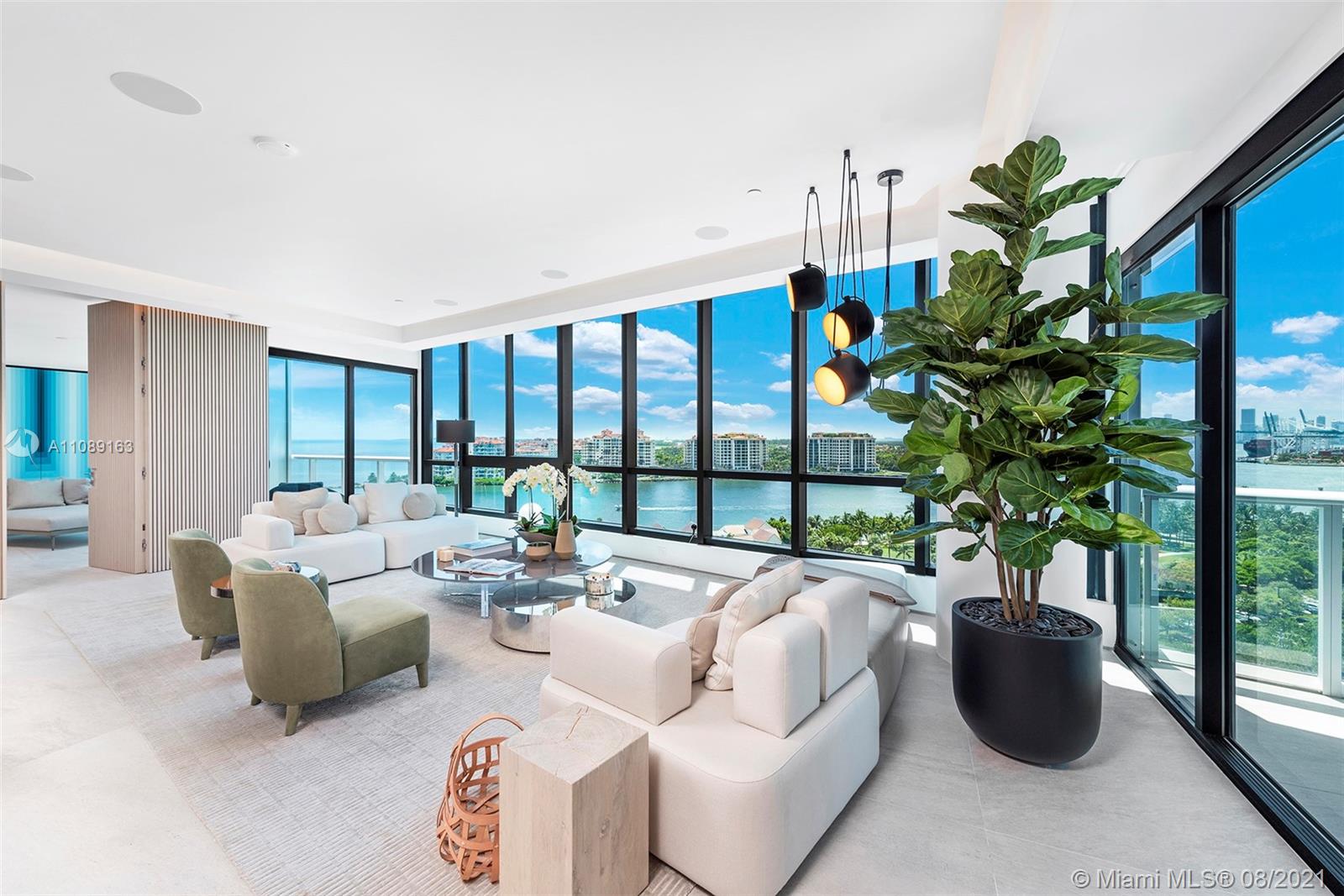 Every single detail in this one-of-a-kind 3,000 SF custom built, combined SW corner residence is meticulously designed blending wonderful panoramic vistas with the finest interior appointments. Impressive 32' wide living room perched above the Atlantic, Biscayne Bay and South Pointe Park, offers a full panorama from the ocean to Miami's Skyline sunsets. Custom features include Ornare kitchen+WI closets, Architectural Lighting, Dornbracht/Hansgohe baths, book-matched CalcuttaGold, white oak lower wall, Lutron/Control4 technology. Grand primary suite features its own terrace, louver crowned California king, sitting-room/spa. Discover an unparalleled lifestyle Continuum  offers its residences on an unprecedented 12.5 acre beachfront oasis at the southernmost tip of the island of Miami Beach.
