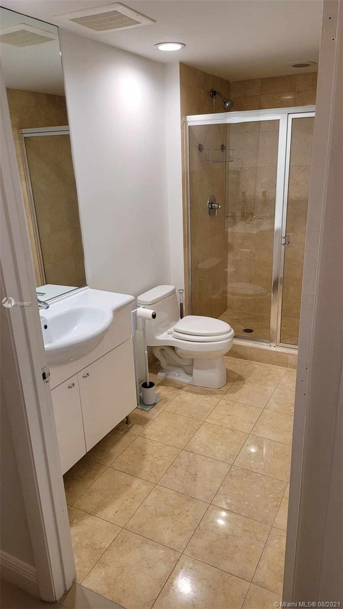 Photo 2 of Beach Club Three Condo Apt 3203 in Hallandale Beach - MLS A11090687