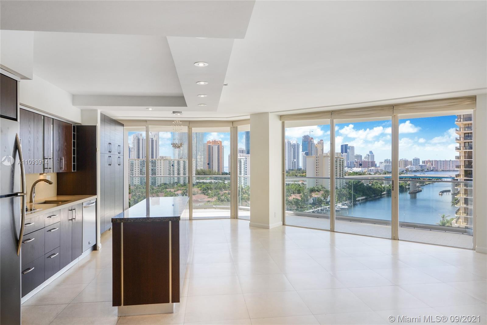 Photo 1 of Turnberry Isle Condo Apt 15G in Aventura - MLS A11093914