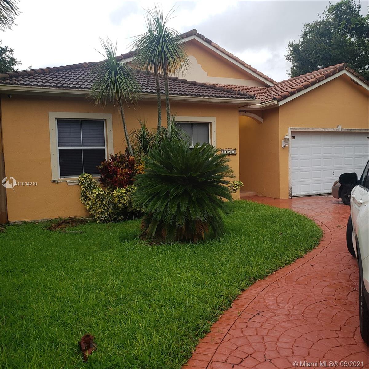 Photo 1 of 21500 184th Pl in Miami - MLS A11094219