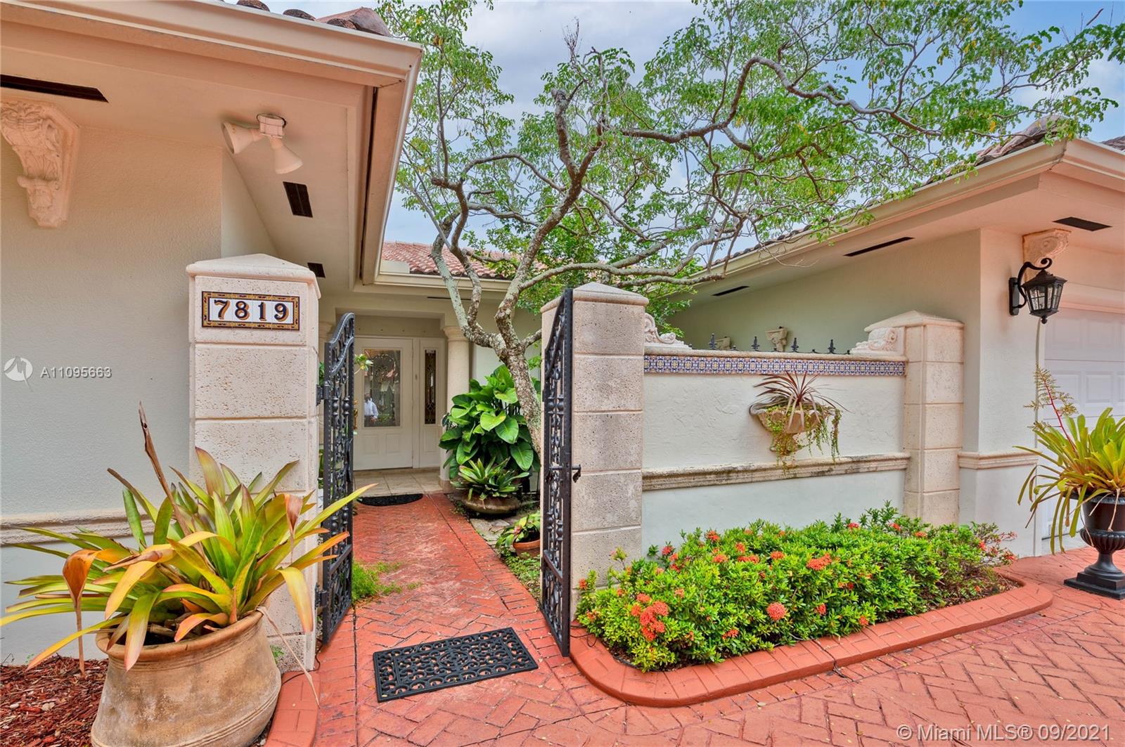 Photo 27 of 7819 166th Ter in Miami Lakes - MLS A11095663