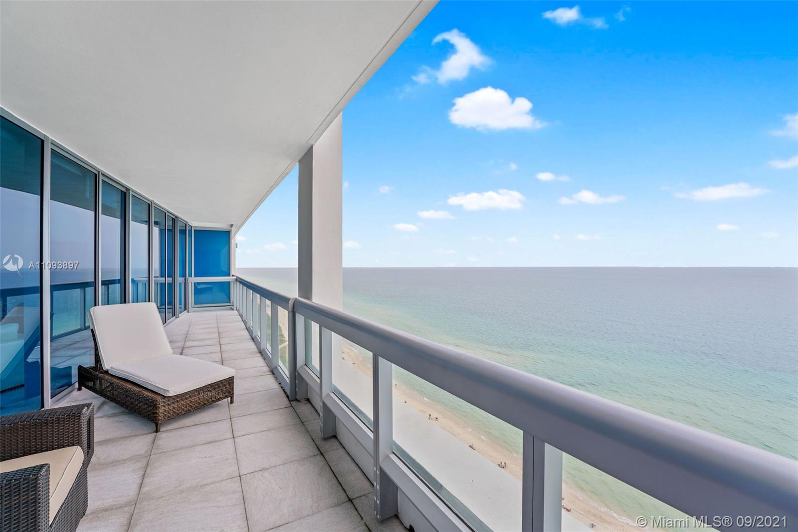 Photo 1 of Carillon Miami Beach N Apt 2006 in Miami Beach - MLS A11093897