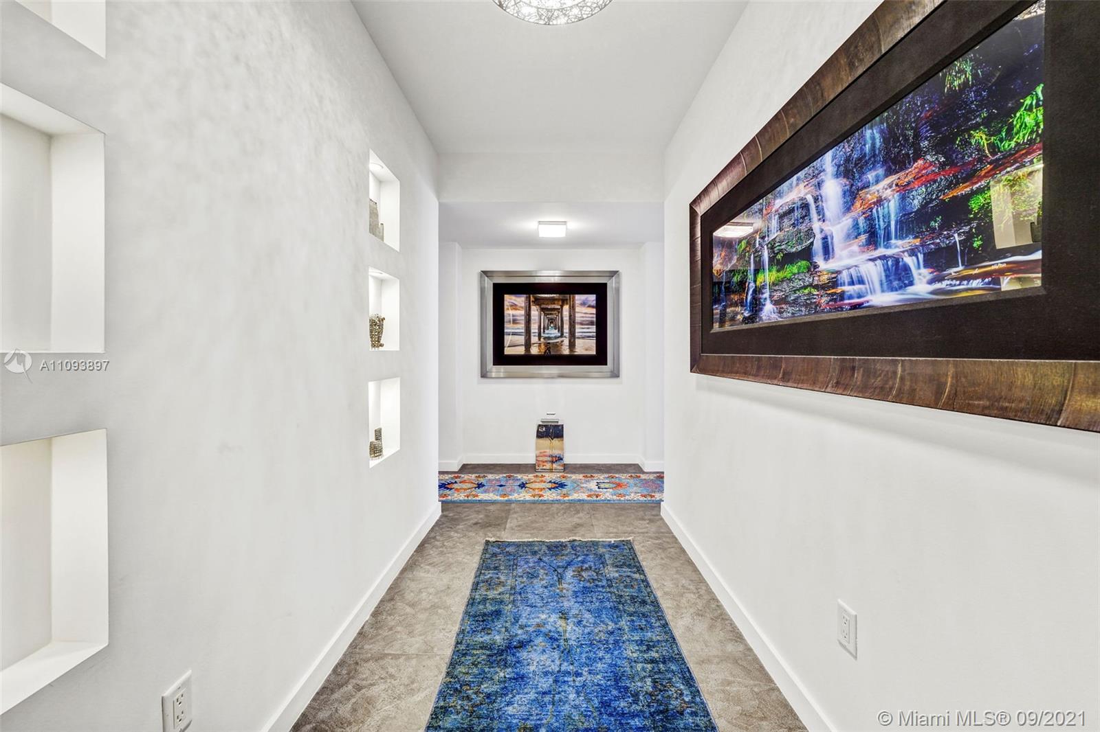Photo 2 of Carillon Miami Beach N Apt 2006 in Miami Beach - MLS A11093897