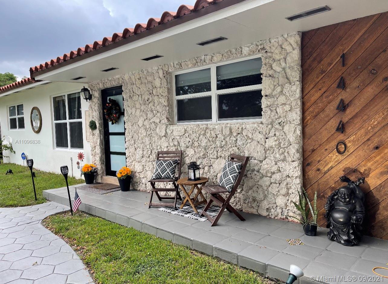 Photo 2 of 14440 Harris Pl in Miami Lakes - MLS A11096838