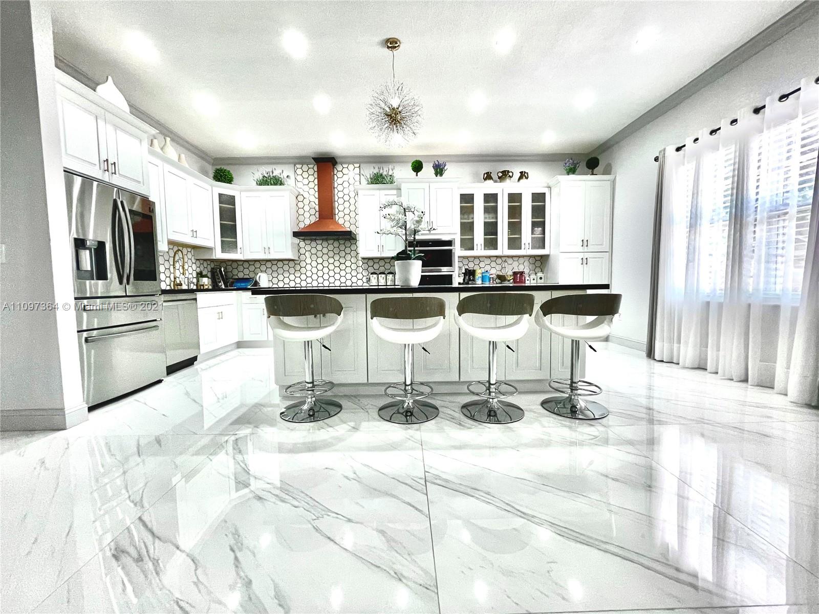 Photo 2 of 1541 132nd Rd in North Miami - MLS A11097364