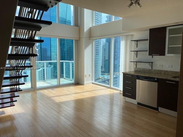 Photo 2 of Brickell On The River S T Apt 1801 in Miami - MLS A11098367