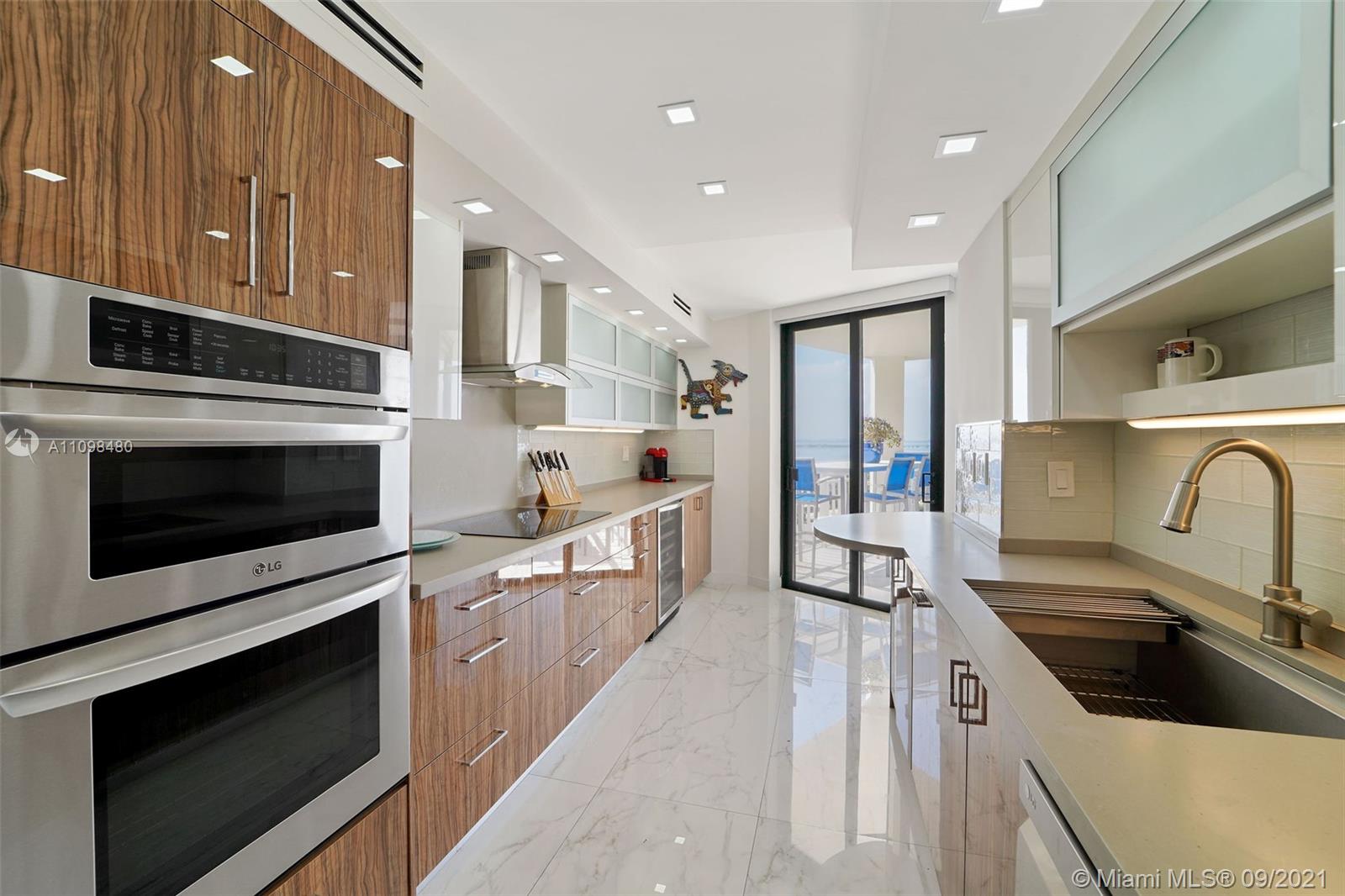 Photo 2 of Towers Of Quayside Condo Apt 1506 in Miami - MLS A11098480