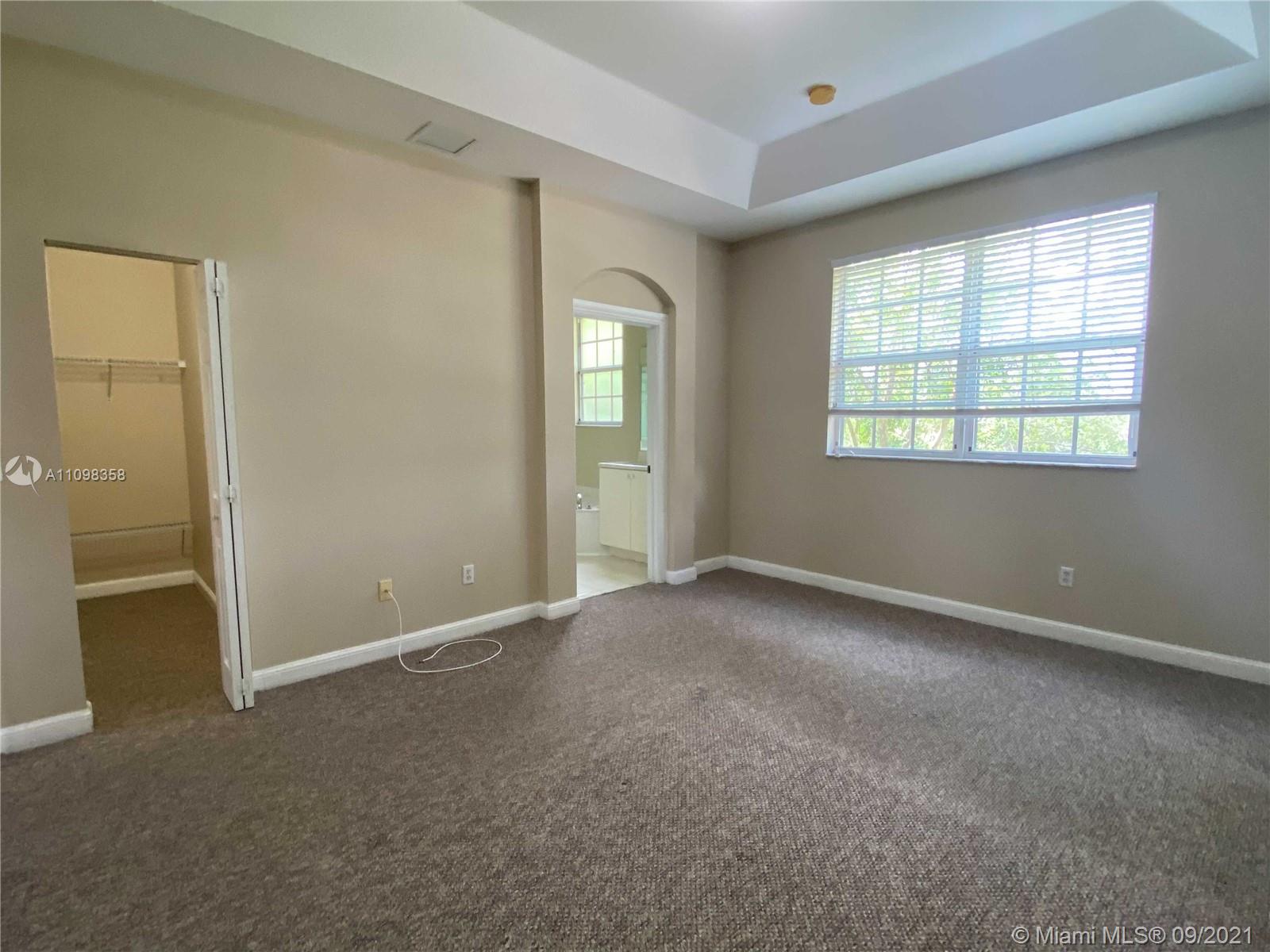 454 NE 21st Ave 454