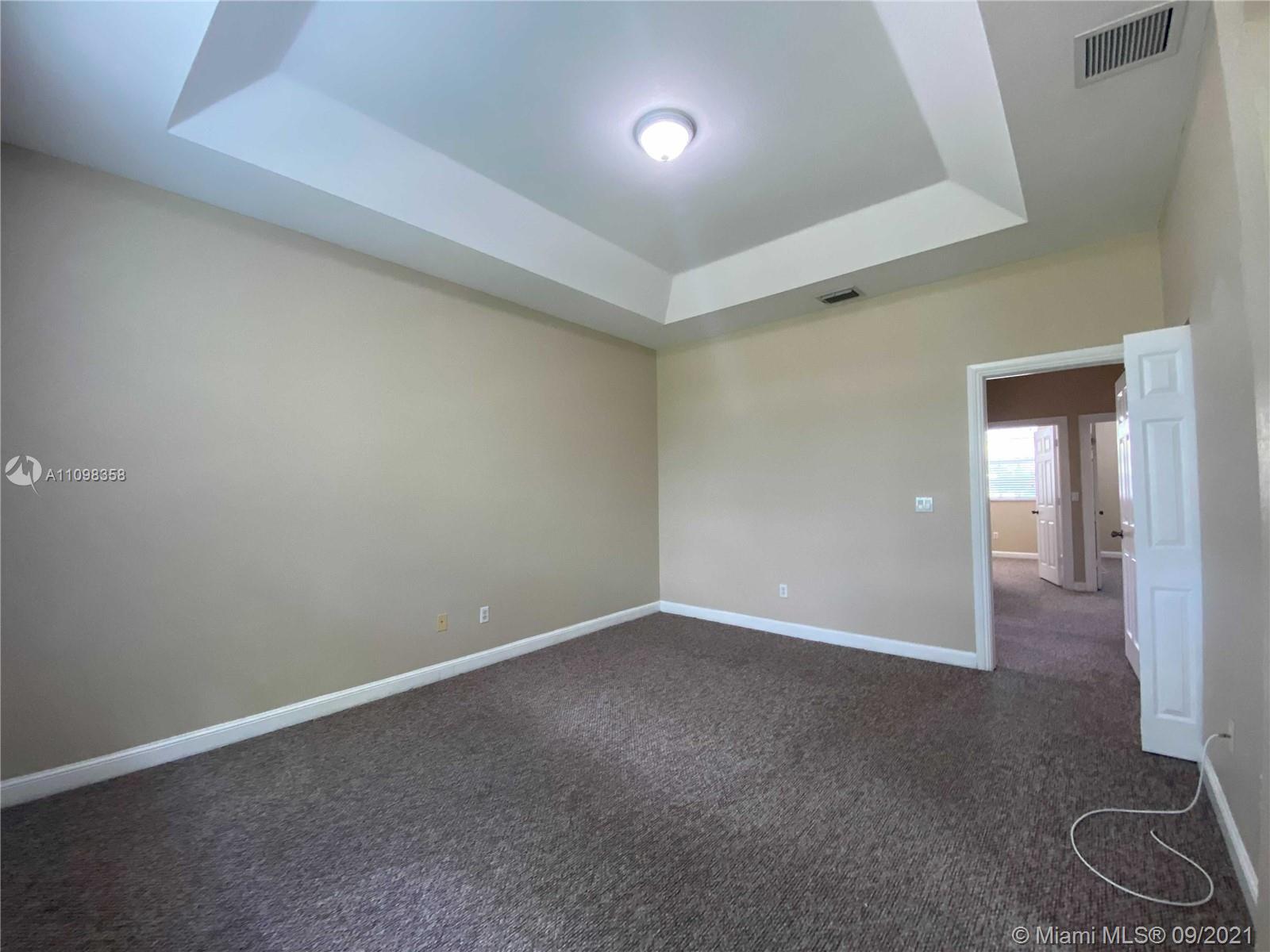 454 NE 21st Ave 454