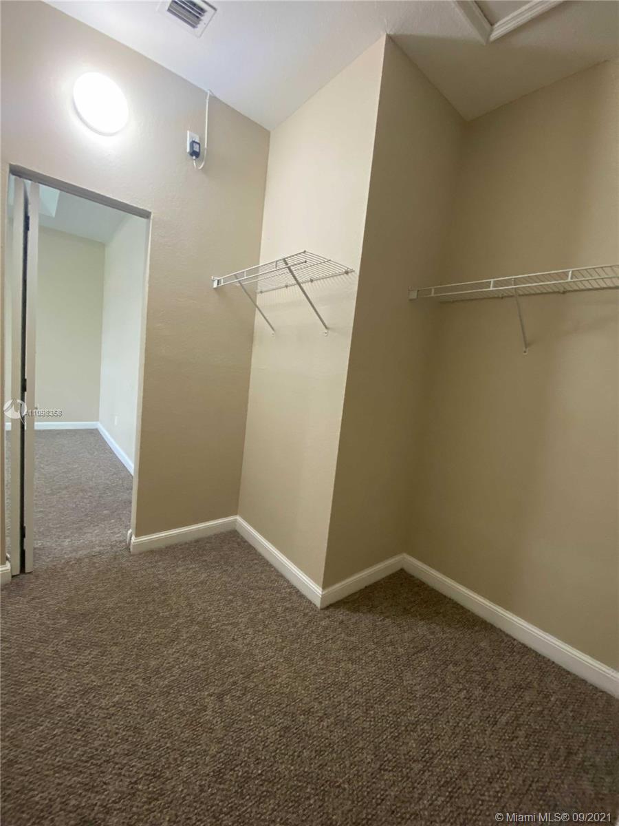 454 NE 21st Ave 454