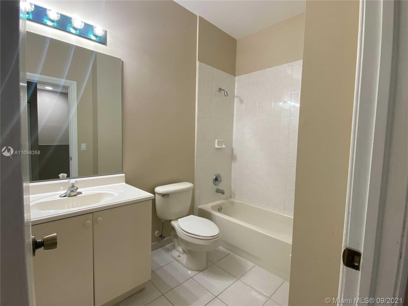 454 NE 21st Ave 454