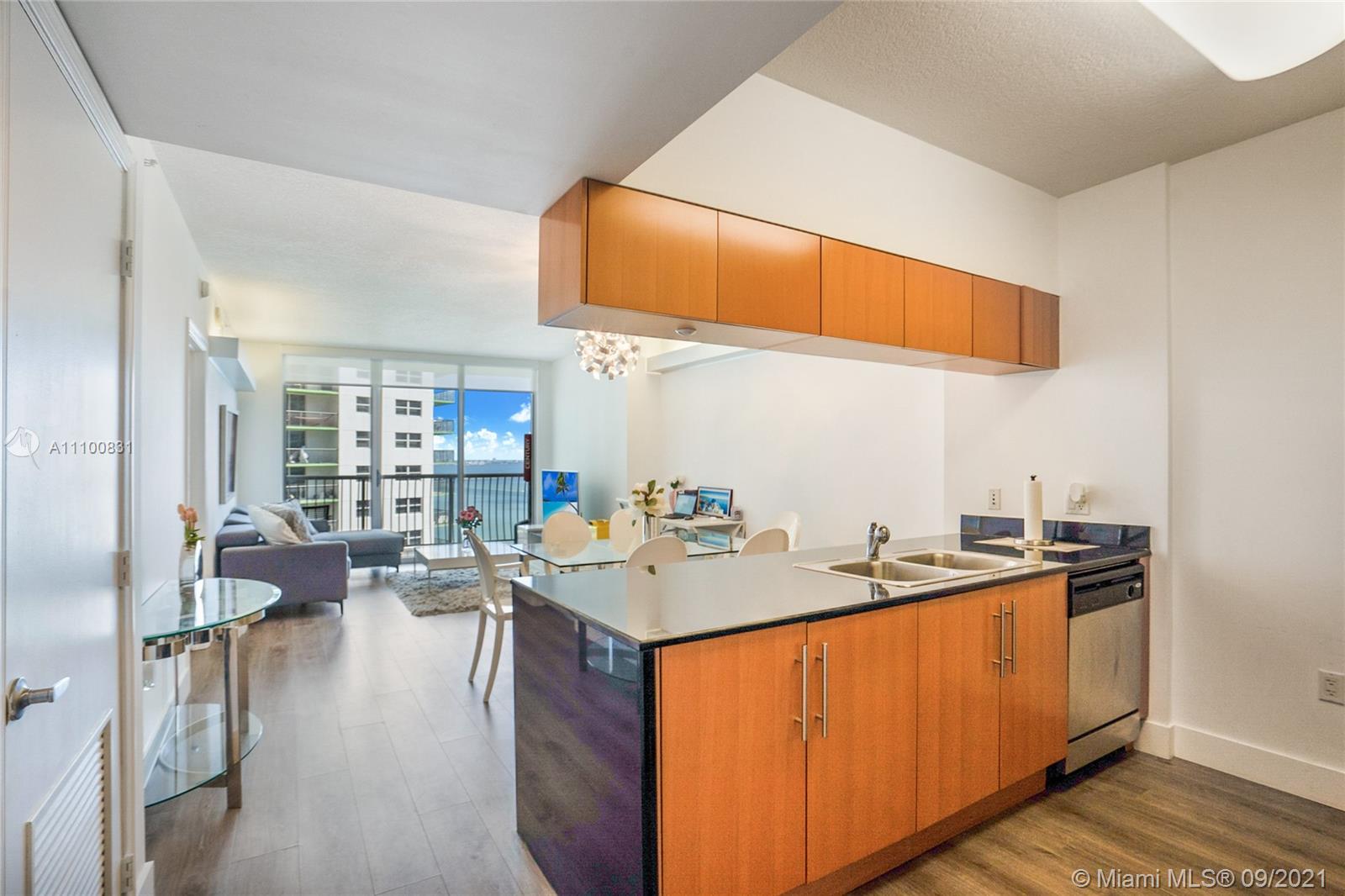 1750 N Bayshore Dr 2703
