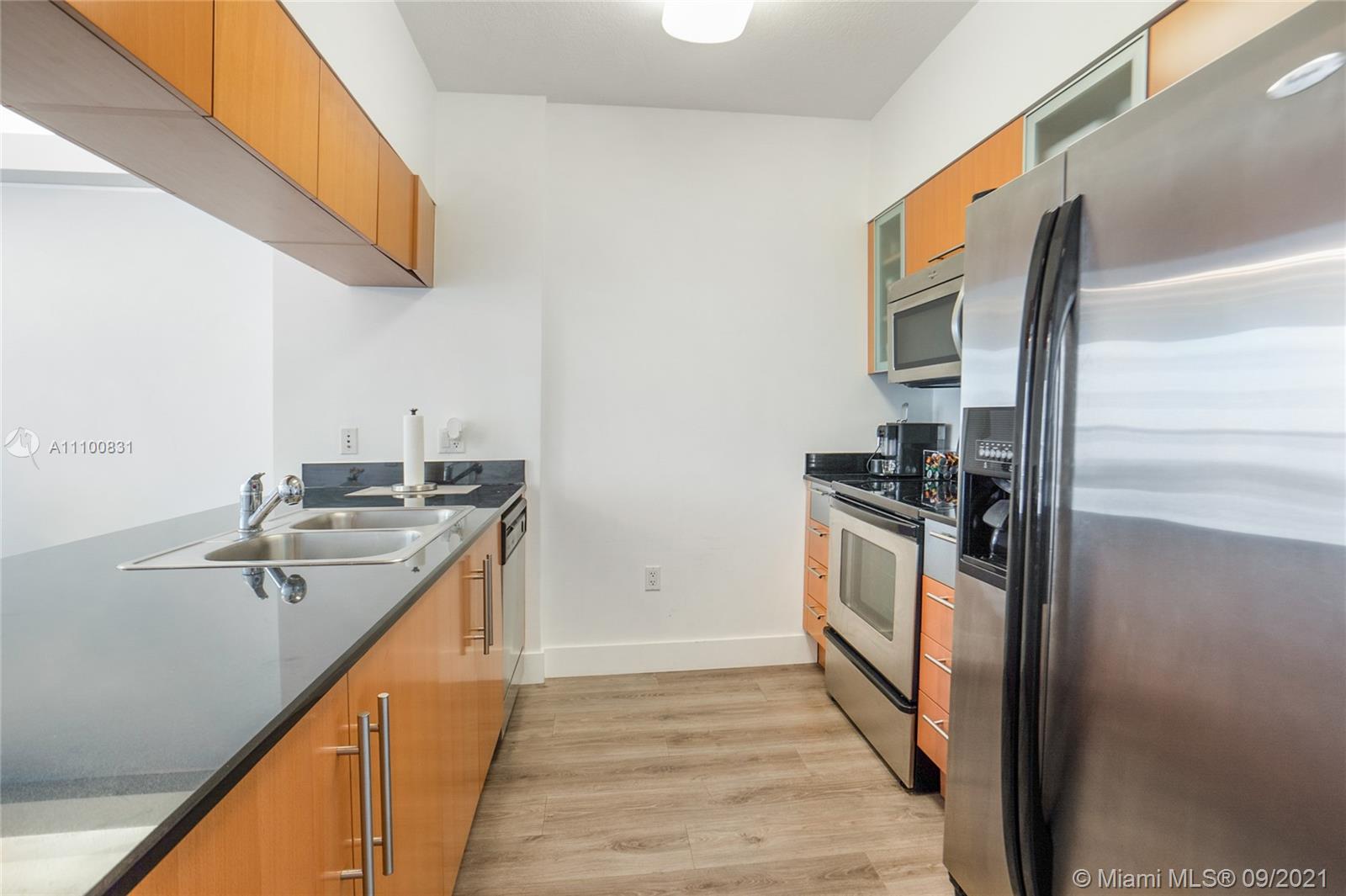 1750 N Bayshore Dr 2703
