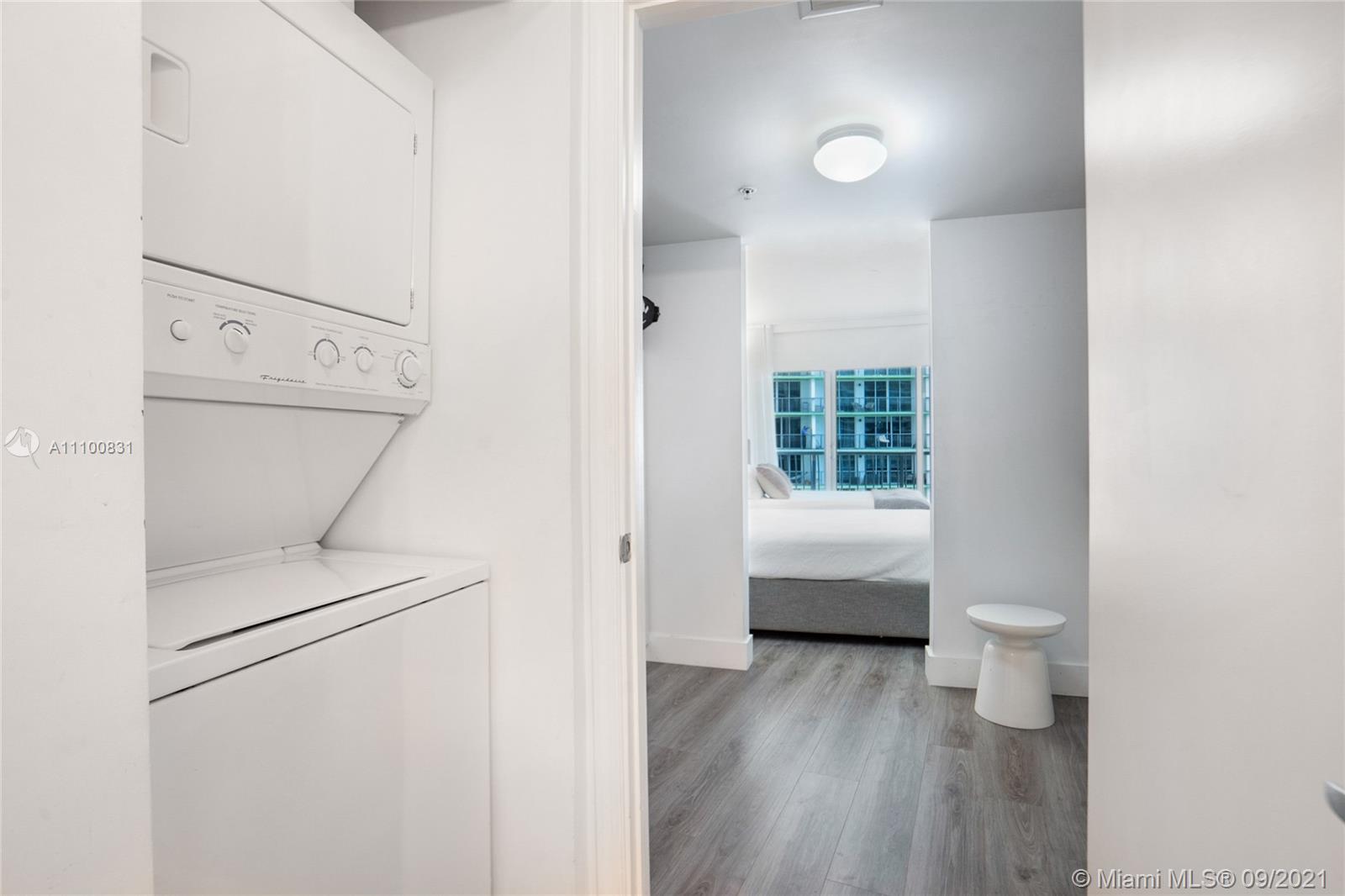 1750 N Bayshore Dr 2703