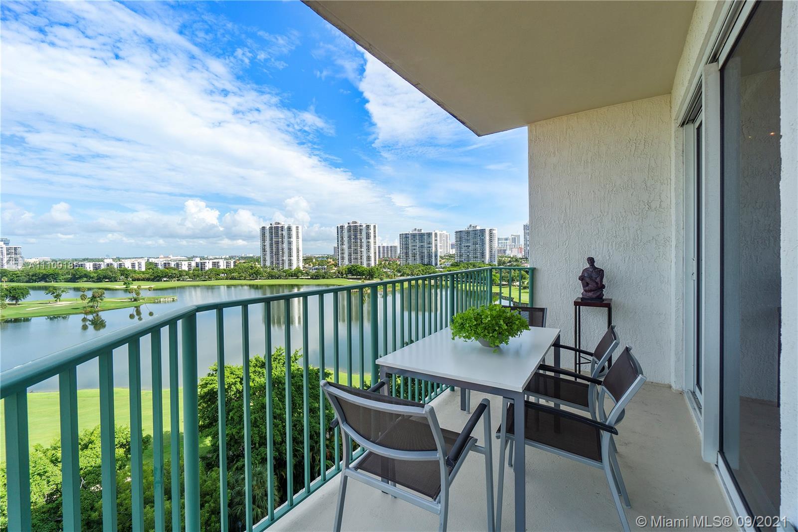 Photo 1 of Turnberry Vlg No Tower Co Apt 1002 in Aventura - MLS A11100185