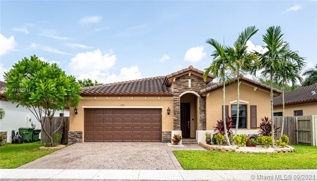 2743 NE 2nd Dr, Homestead, FL 33033