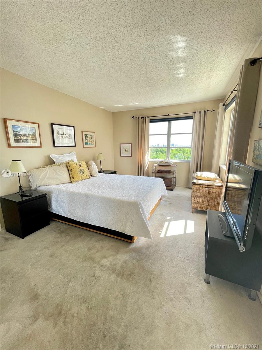 1750 NE 115th St 602