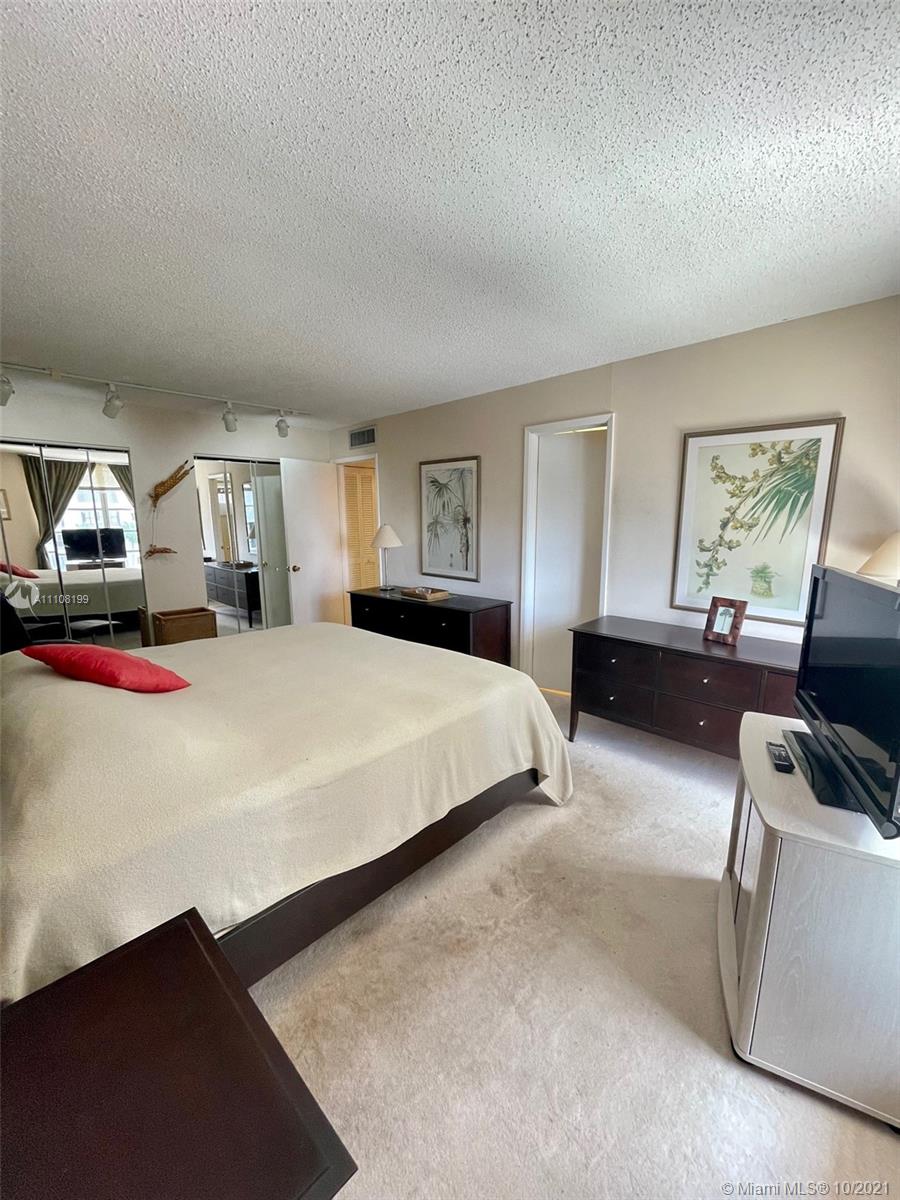 1750 NE 115th St 602