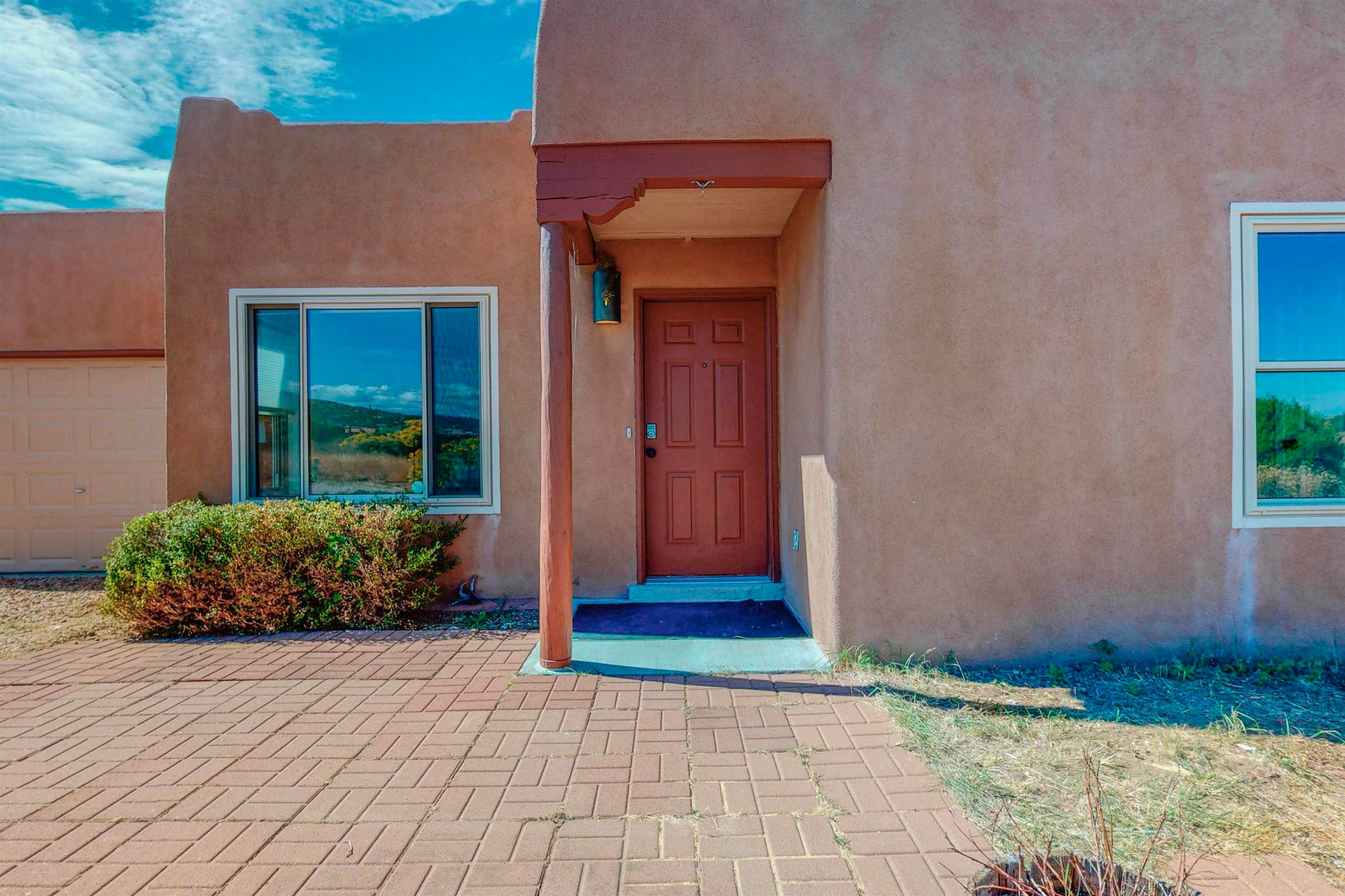 4 Luna, Santa Fe, New Mexico 87508, 3 Bedrooms Bedrooms, ,2 BathroomsBathrooms,Residential,For Sale,4 Luna,202104472