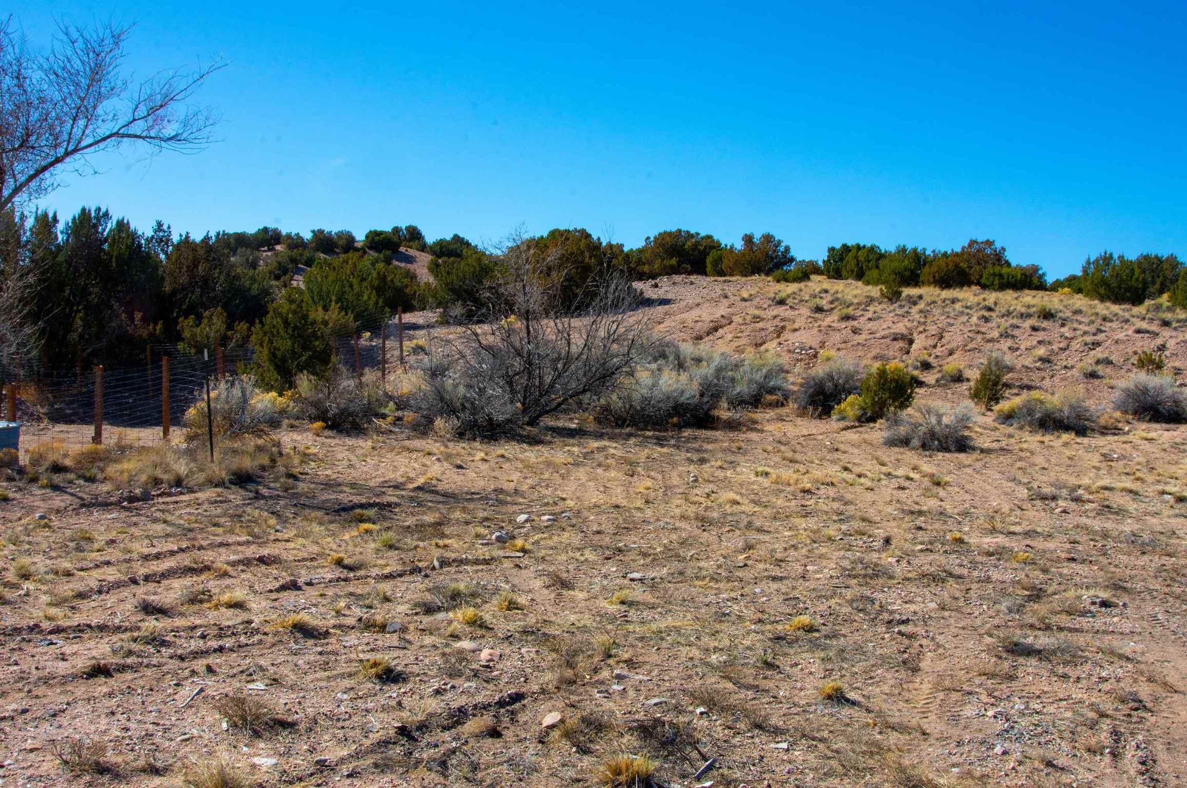 352 COUNTY RD 84, Santa Fe, New Mexico 87506, 2 Bedrooms Bedrooms, ,1 BathroomBathrooms,Residential,For Sale,352 COUNTY RD 84,202201120