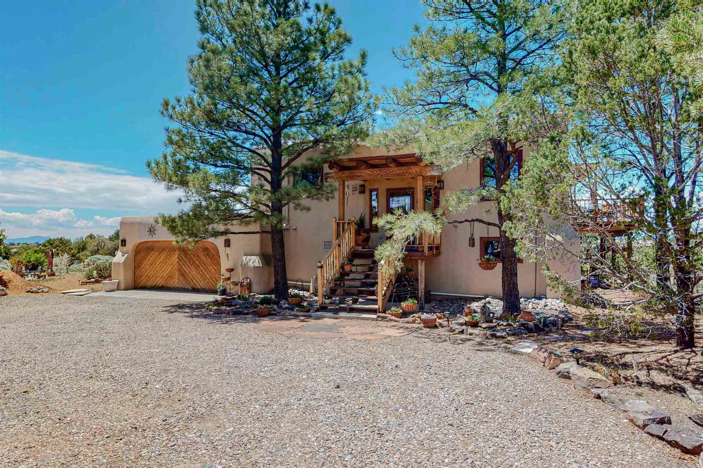 Santa Fe, New Mexico 87505, 3 Bedrooms Bedrooms, ,3 BathroomsBathrooms,Residential,For Sale,202201565