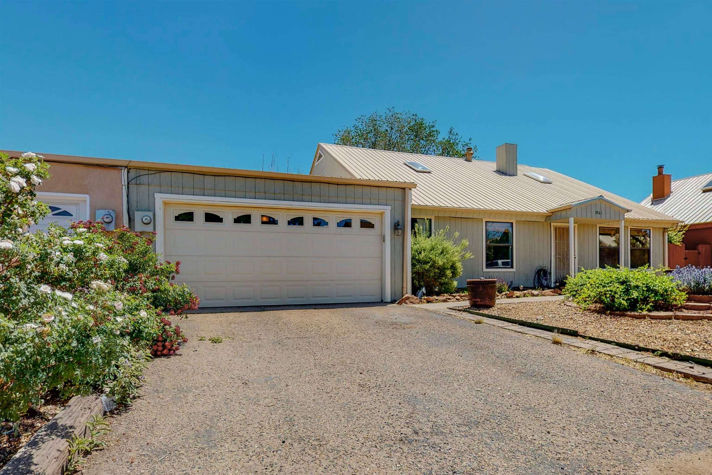 1061 WILLOW, Santa Fe, New Mexico 87507, 3 Bedrooms Bedrooms, ,2 BathroomsBathrooms,Residential,For Sale,1061 WILLOW,202201813
