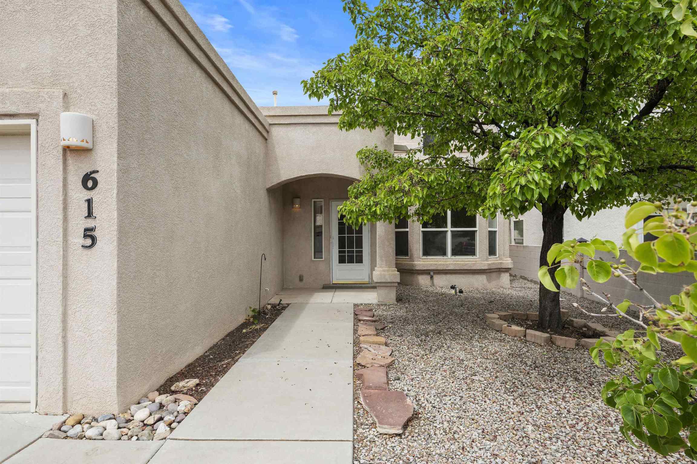 615 Hermit Falls Drive, Rio Rancho, New Mexico 87144, 4 Bedrooms Bedrooms, ,3 BathroomsBathrooms,Residential,For Sale,615 Hermit Falls Drive,202201844