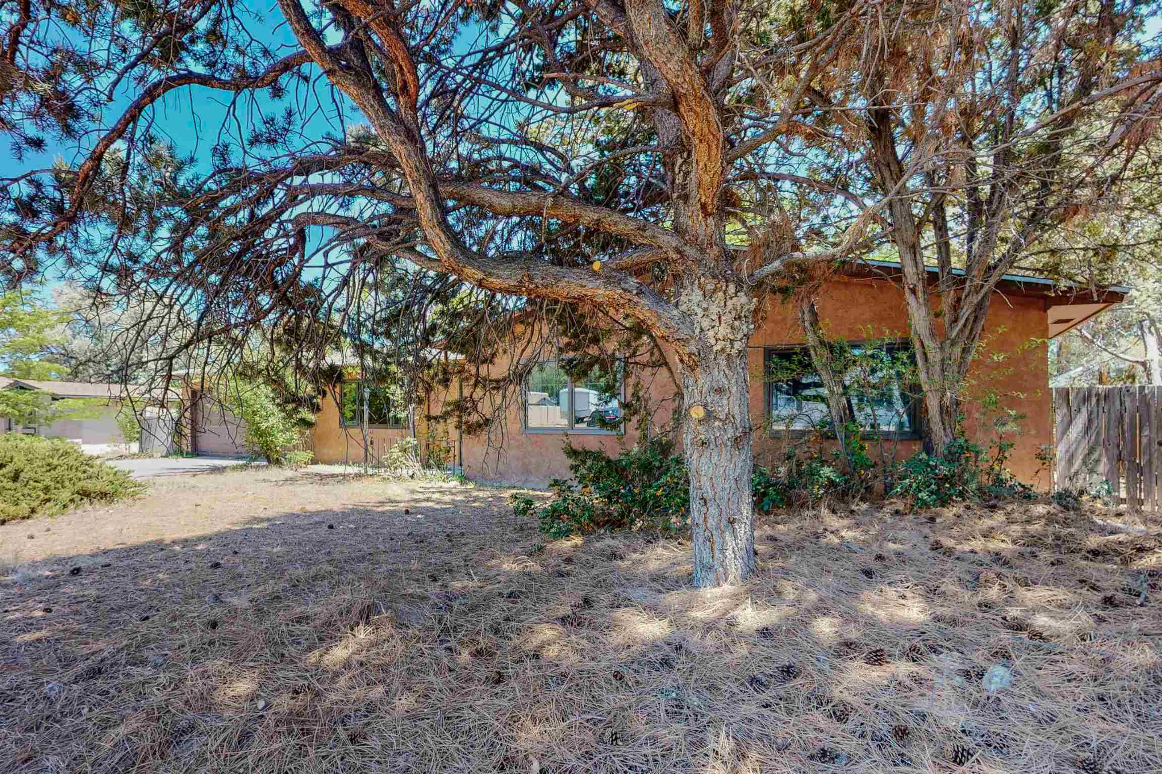 275 DONNA, Los Alamos, New Mexico 87544, 4 Bedrooms Bedrooms, ,2 BathroomsBathrooms,Residential,For Sale,275 DONNA,202201895