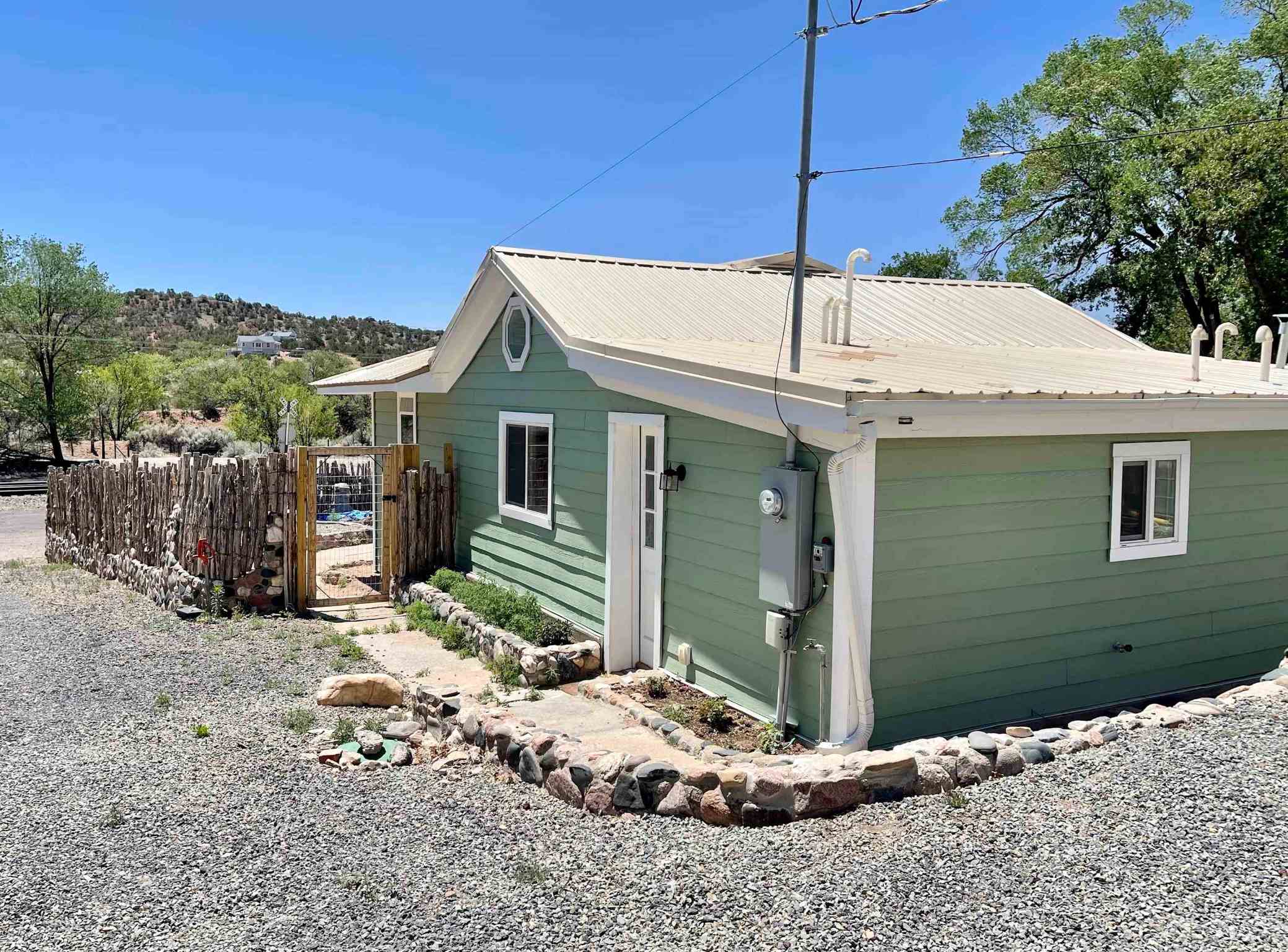 15 El Capitan, Lamy, New Mexico 87540, 2 Bedrooms Bedrooms, ,2 BathroomsBathrooms,Residential,For Sale,15 El Capitan,202201961
