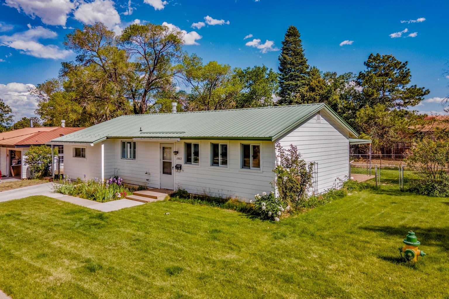 1083 OPAL, Los Alamos, New Mexico 87544, 2 Bedrooms Bedrooms, ,1 BathroomBathrooms,Residential,For Sale,1083 OPAL,202202101