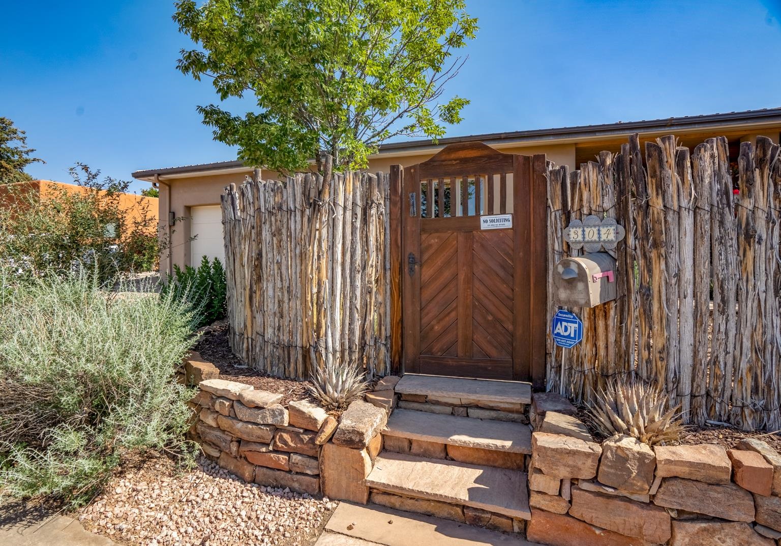 304 LOMITA, Santa Fe, New Mexico 87505, 3 Bedrooms Bedrooms, ,2 BathroomsBathrooms,Residential,For Sale,304 LOMITA,202202249