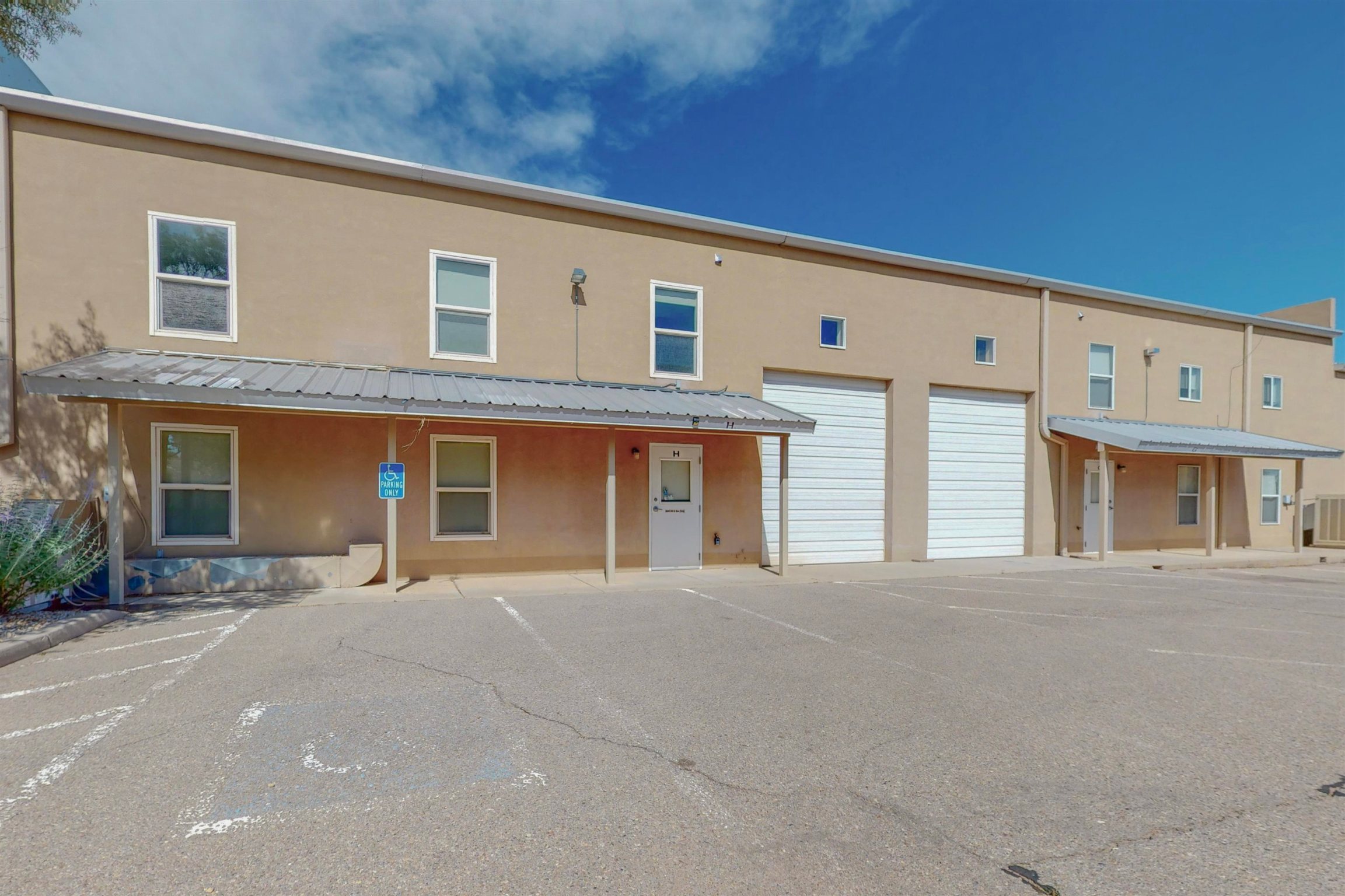 21 BISBEE H, Santa Fe, New Mexico 87508, ,Commercial Sale,For Sale,21 BISBEE H,202202399