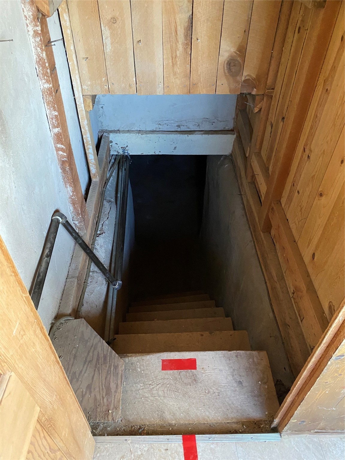 Stairs going to basement