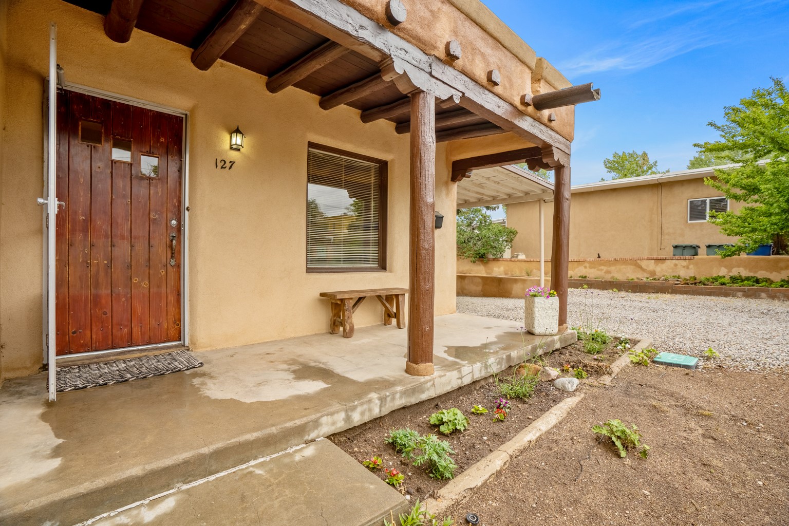 127 W Houghton, Santa Fe, New Mexico 87505, 3 Bedrooms Bedrooms, ,2 BathroomsBathrooms,Residential,For Sale,127 W Houghton,202232175