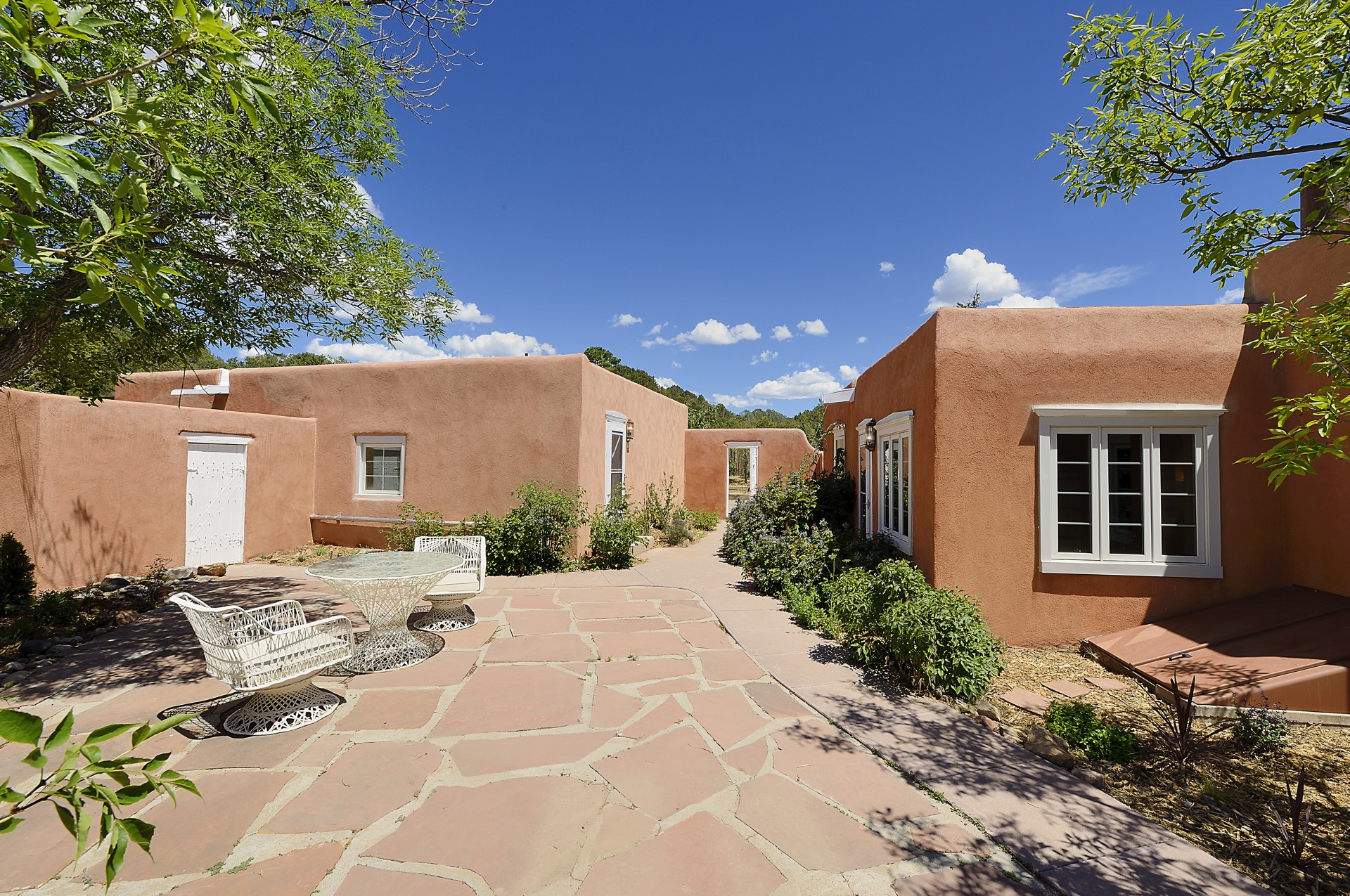 1049 Governor Dempsey, Santa Fe, New Mexico 87501, 4 Bedrooms Bedrooms, ,3 BathroomsBathrooms,Residential,For Sale,1049 Governor Dempsey,202232288