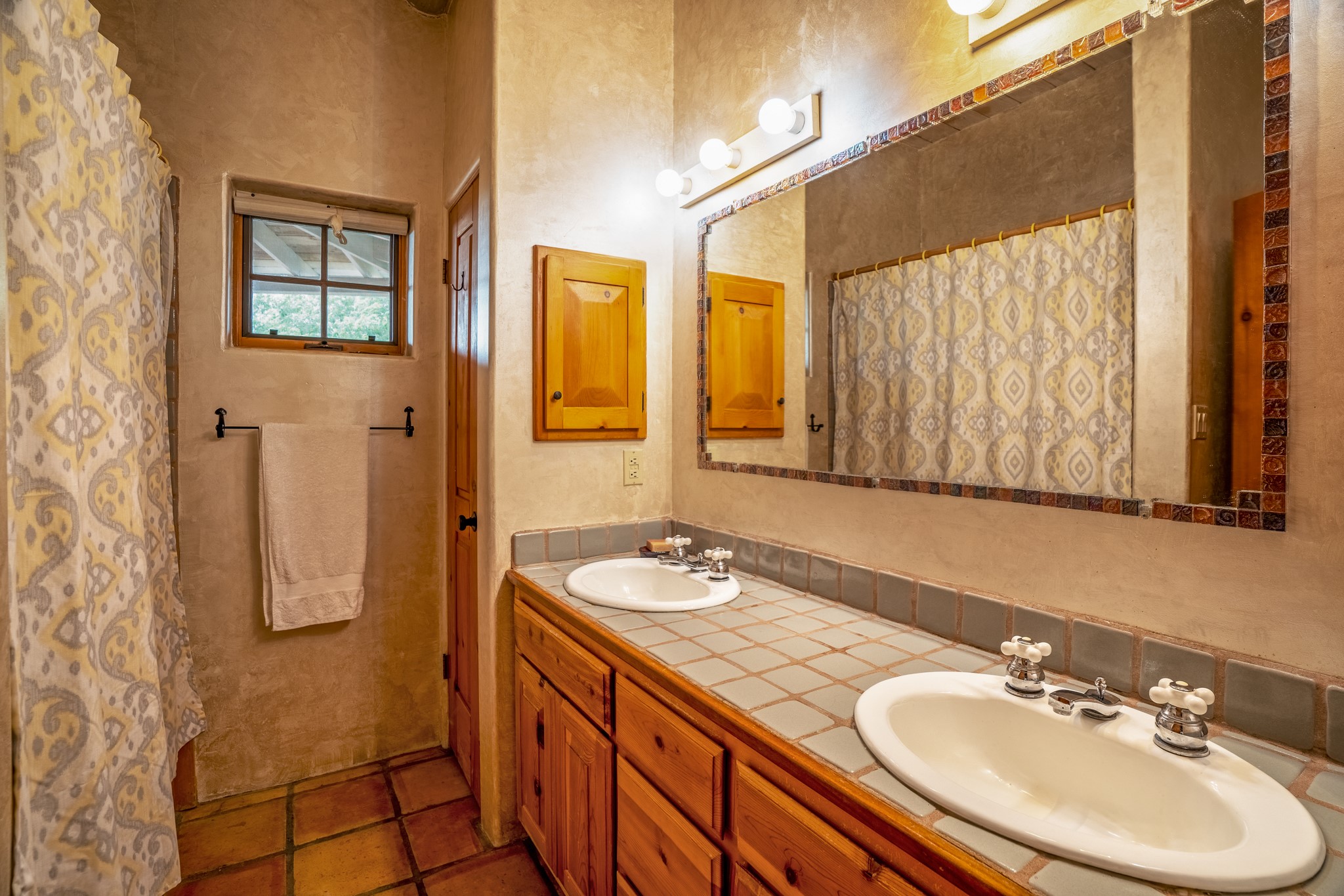 15 Camino Largo, Santa Fe, New Mexico 87507, 4 Bedrooms Bedrooms, ,3 BathroomsBathrooms,Residential,For Sale,15 Camino Largo,202232444