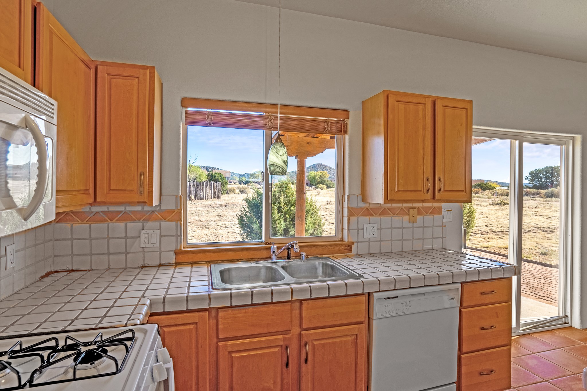 8 Esquina Road, Santa Fe, New Mexico 87508, 3 Bedrooms Bedrooms, ,2 BathroomsBathrooms,Residential,For Sale,8 Esquina Road,202232468