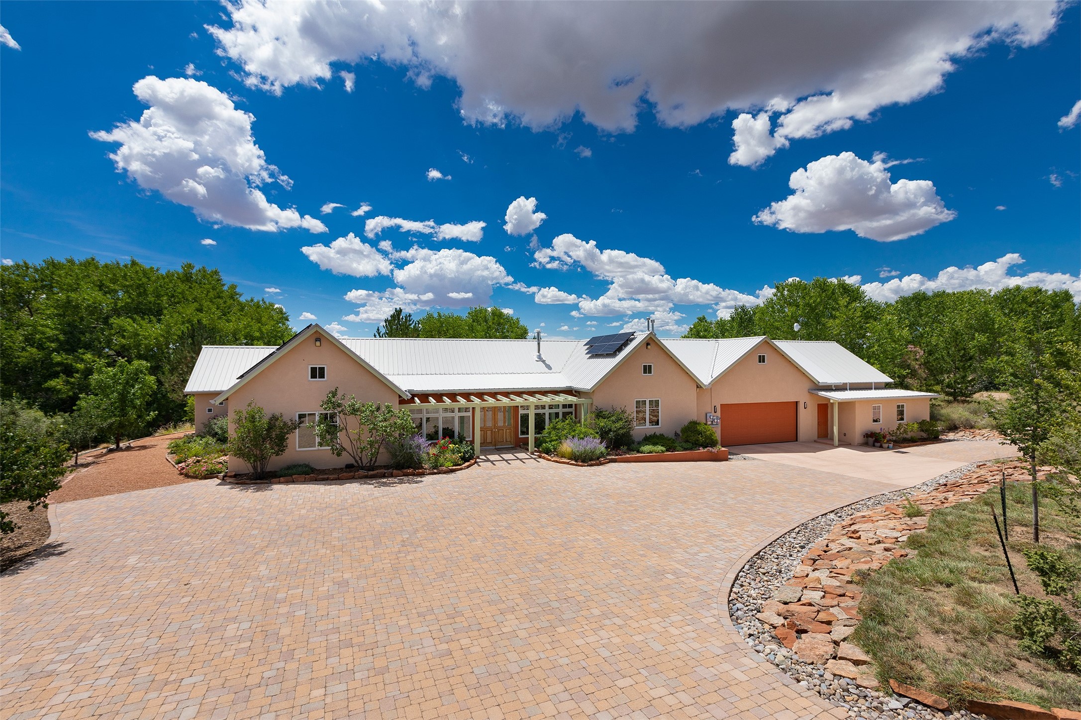 36 Vista Lagunitas, Santa Fe, New Mexico 87507, 4 Bedrooms Bedrooms, ,5 BathroomsBathrooms,Residential,For Sale,36 Vista Lagunitas,202232522