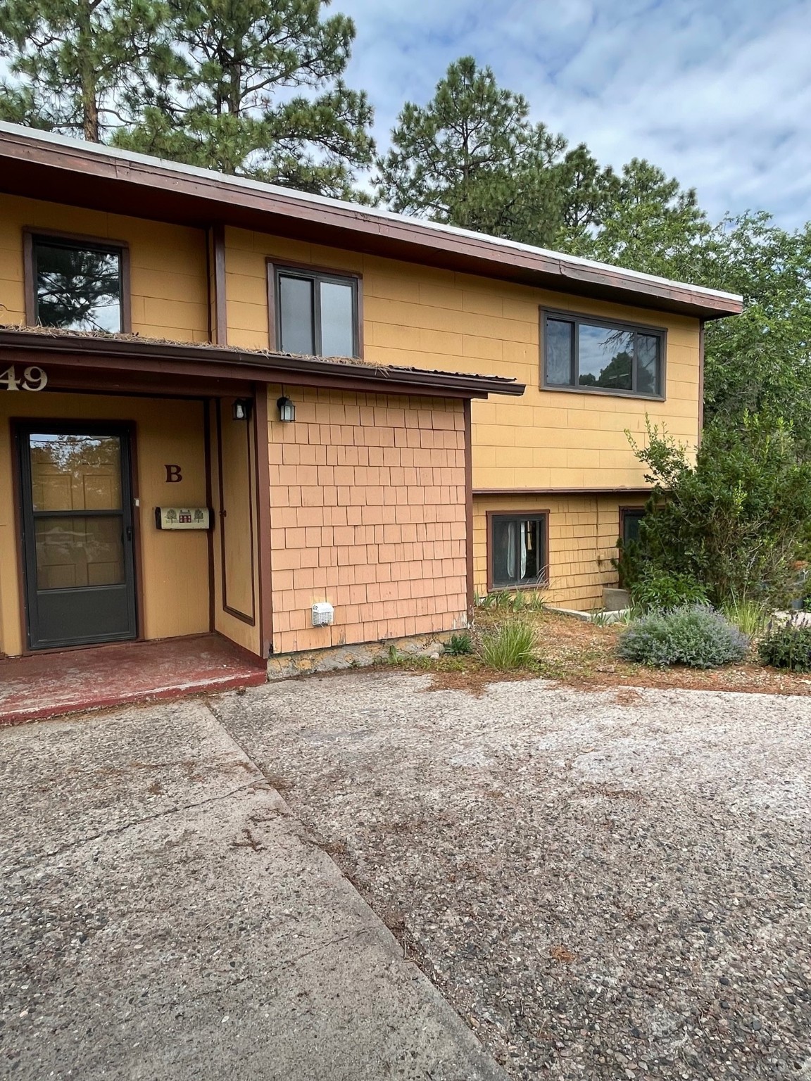 2249 38th B, Los Alamos, New Mexico 87544, 3 Bedrooms Bedrooms, ,2 BathroomsBathrooms,Residential,For Sale,2249 38th B,202232577